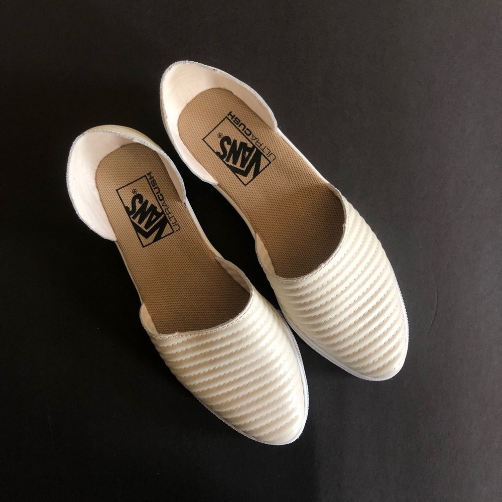 Vans ULTRA CUSH White Flats